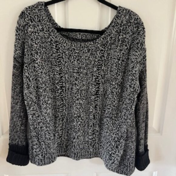 American Eagle Marled Cable Knit Sweater - Large - Picture 2 of 9
